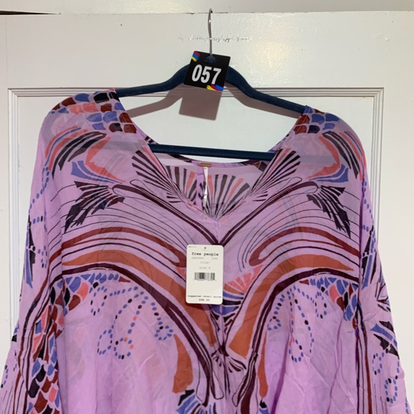 Free People oversized top. Size small - Picture 4 of 8